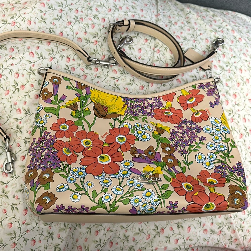 Laurel shoulder bag with floral print with matching wallet (Coach)
